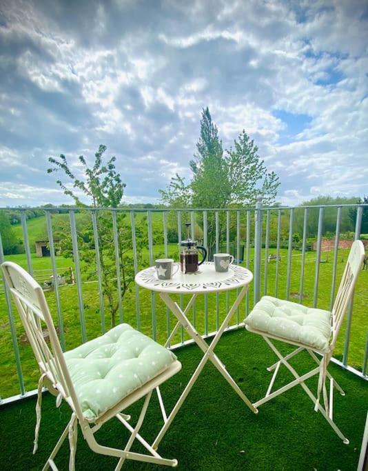 Field View Villa Braunston  Bagian luar foto